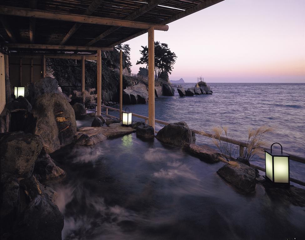 Umibenokakureyu Seiryu Hotell Nishiizu Exteriör bild