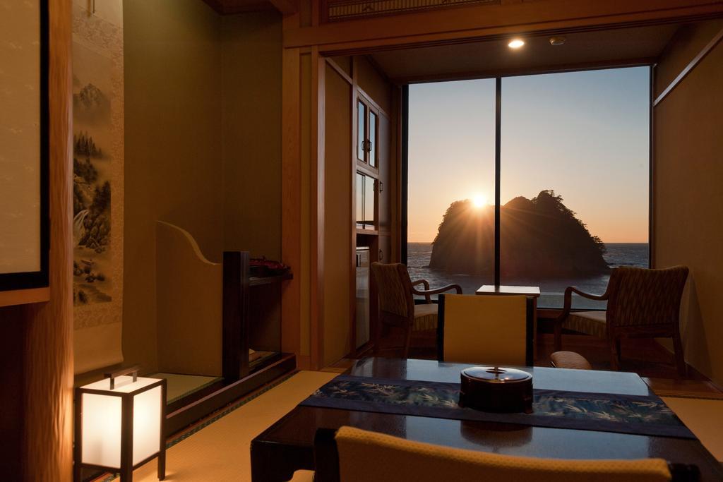 Umibenokakureyu Seiryu Hotell Nishiizu Exteriör bild